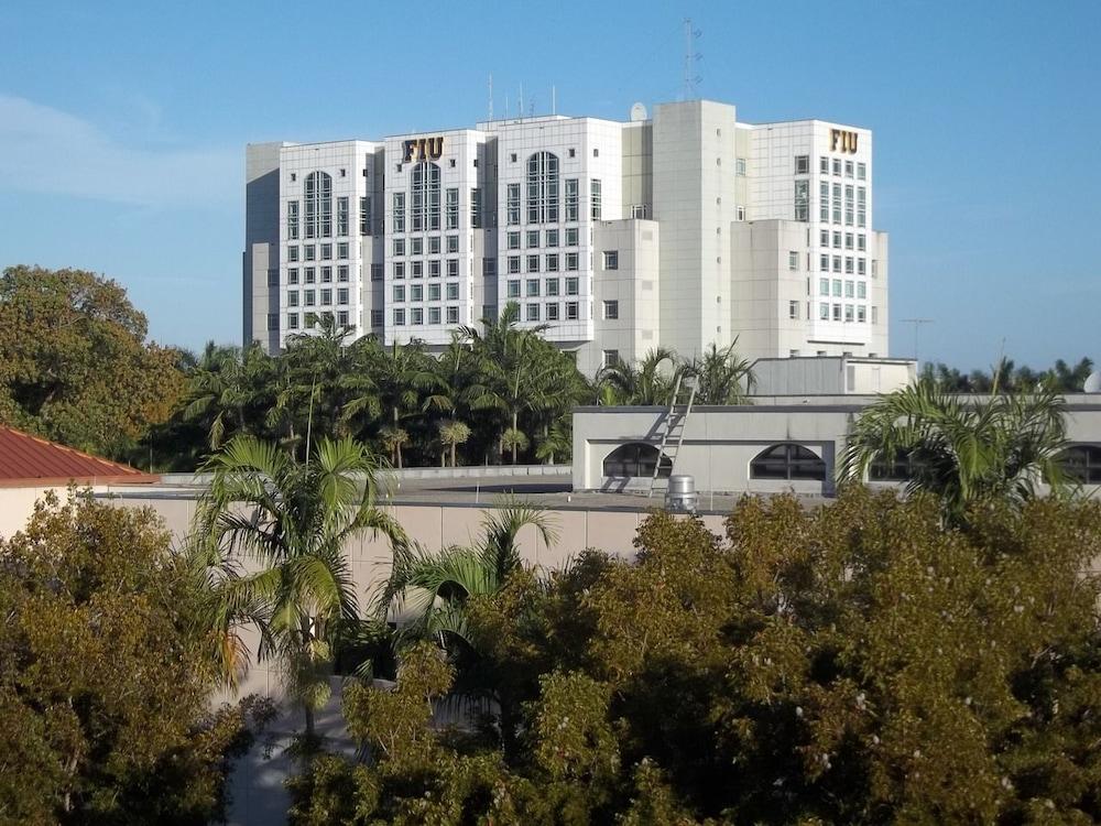 Hotel Doubletree By Hilton Miami Doral Sweetwater Exteriér fotografie