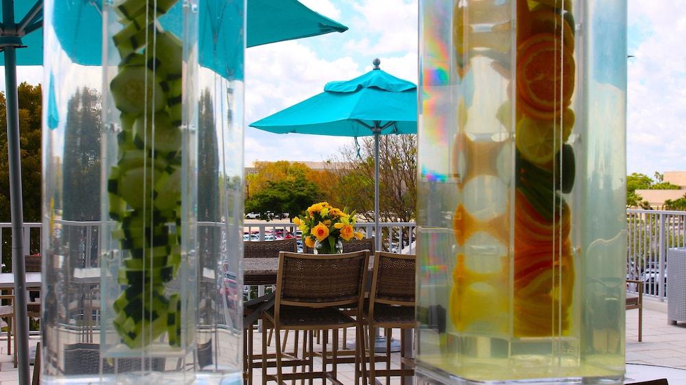Hotel Doubletree By Hilton Miami Doral Sweetwater Exteriér fotografie