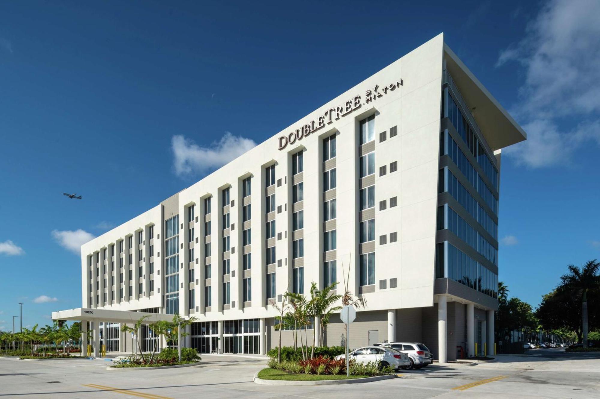Hotel Doubletree By Hilton Miami Doral Sweetwater Exteriér fotografie