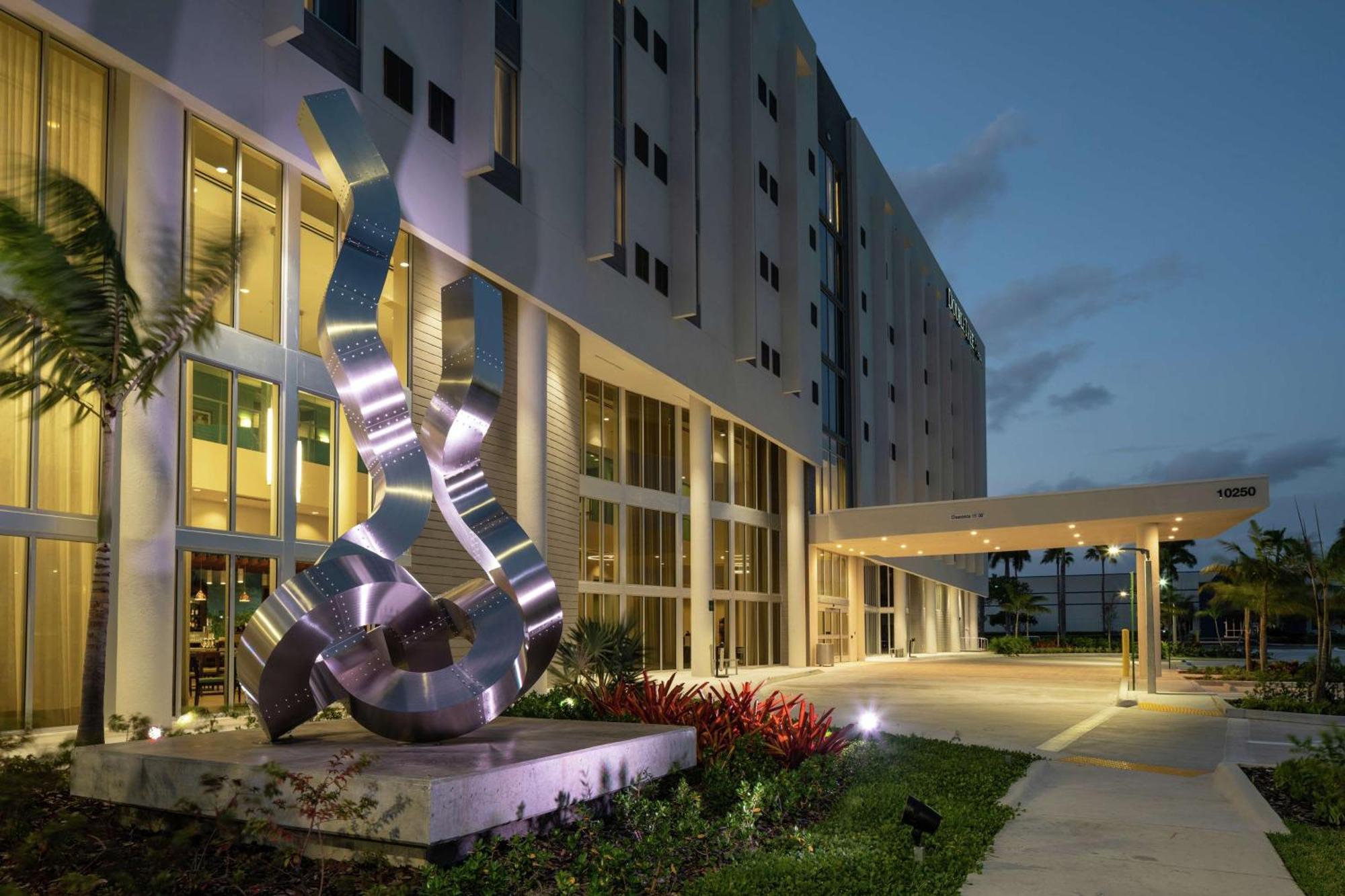 Hotel Doubletree By Hilton Miami Doral Sweetwater Exteriér fotografie